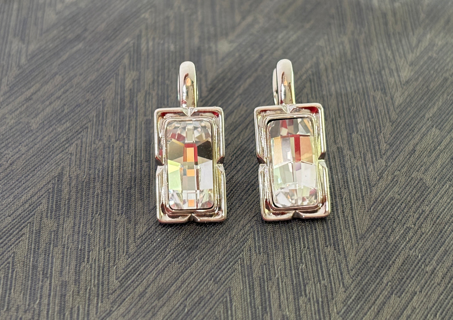 Simple square zircon earrings